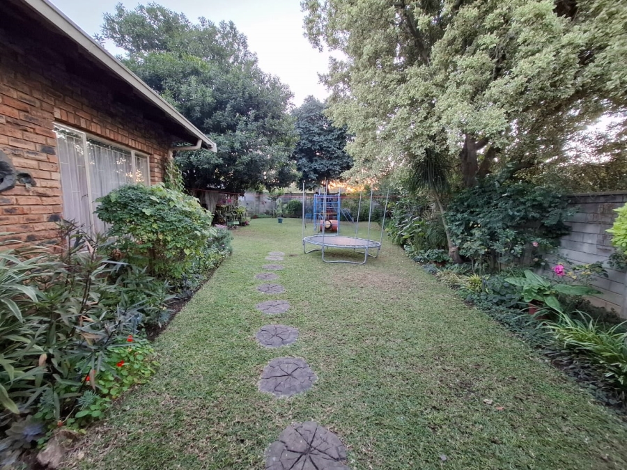 4 Bedroom Property for Sale in Geelhoutpark North West
